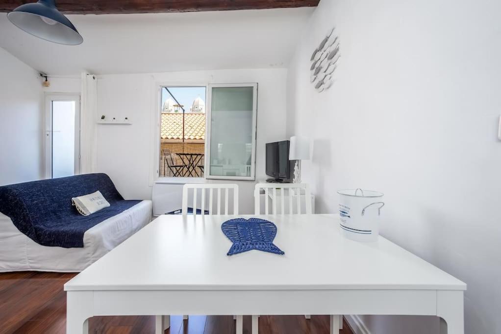Апартаменты Au Coeur Du Panier Avec Terrasse 2 A 4 Personnes Climatisation Марсель Экстерьер фото